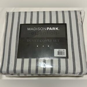 Madison Park Full/Queen Duvet Cover Set 3 Piece